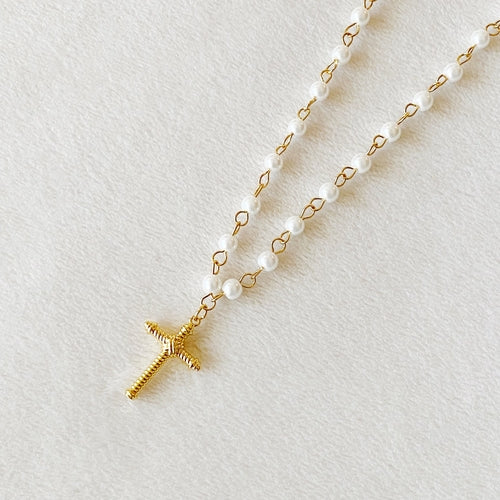 Collar Colgante Cruz con Perlas